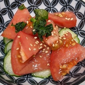 大葉香る☆トマトときゅうりのサラダ